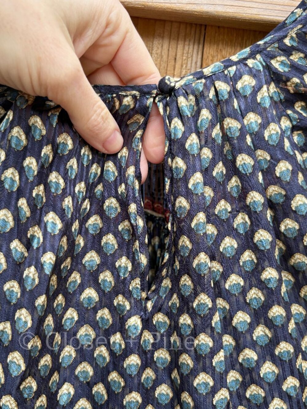 Doen Manzanita Blouse Size Medium 100% Silk Navy Blue Black Top Boho - Picture 12 of 17